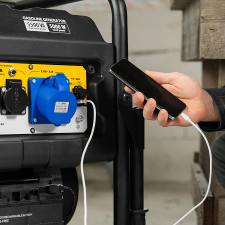 Бензиновый генератор  PS 55 EA