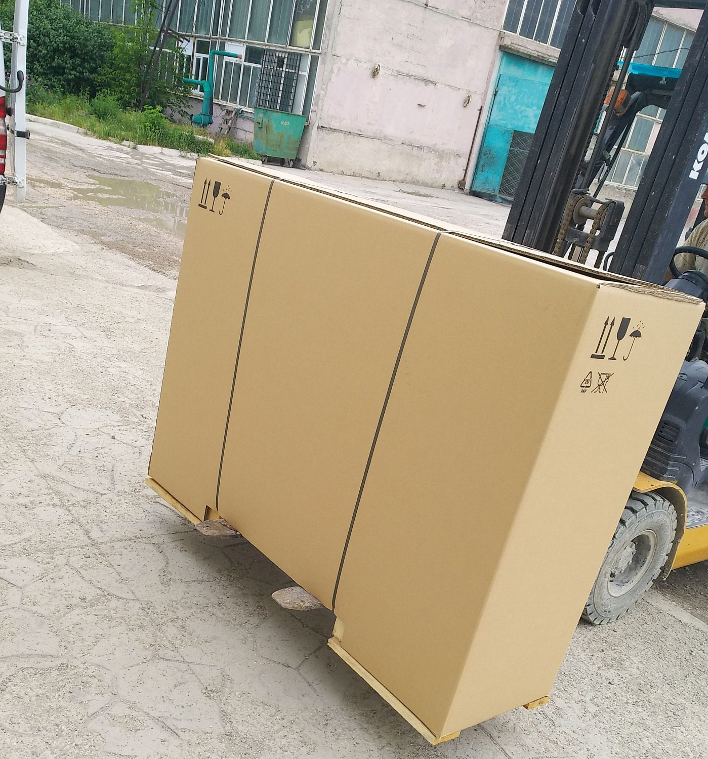 Отгрузка поршневого компрессора REMEZA в Симферополе